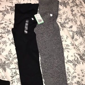 Women’s workout leggings two pair